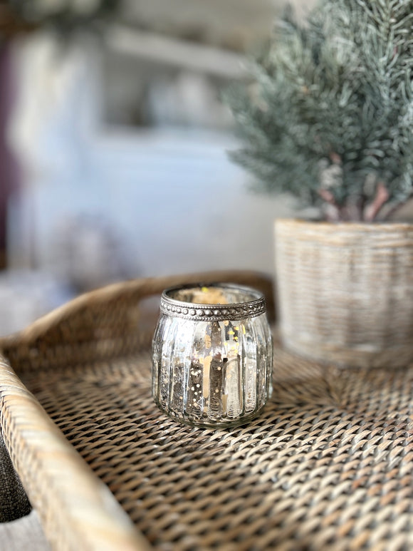 Yule Ribbed Tealight with a hammered trim