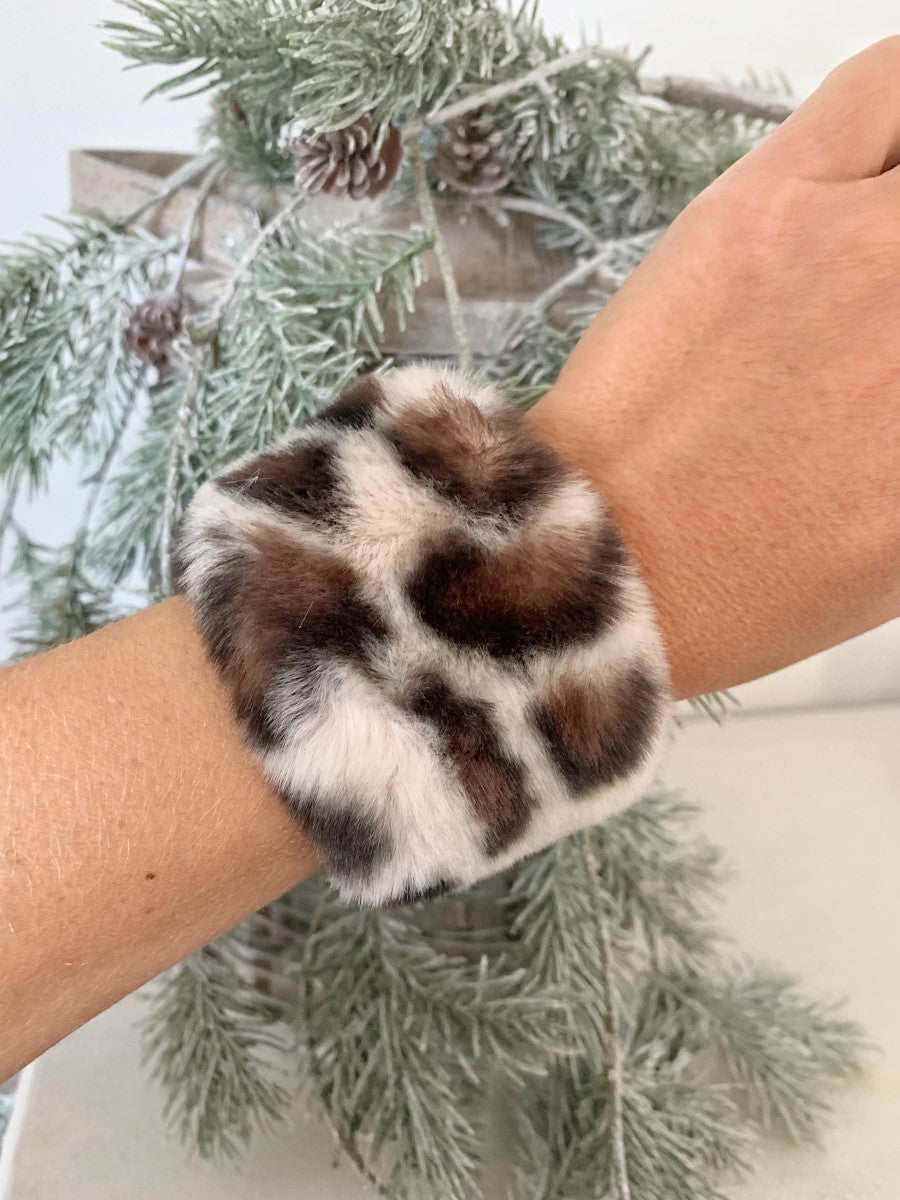 Faux Fur Snap Cuff WAS £16.99 – Nest Homely Interiors